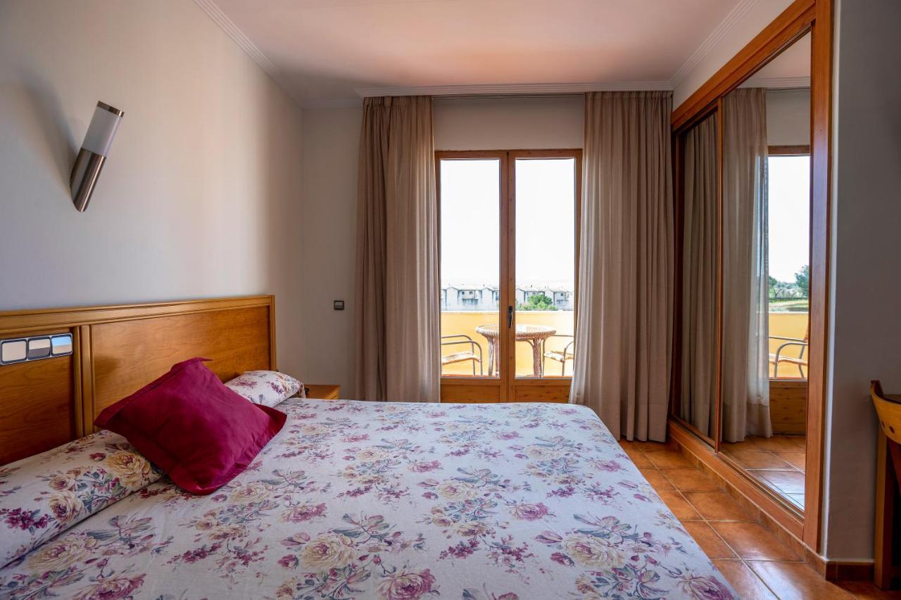 Hotel Los Barruecos By Croma Malpartida de Cáceres Exteriör bild